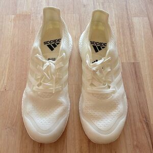 Adidas running shoes men size medium